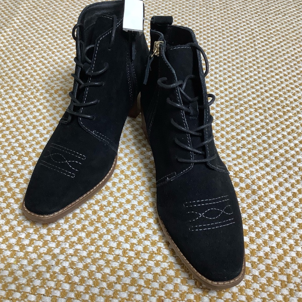 Kelsi Dagger Brooklyn boots western style.getaway size 7
